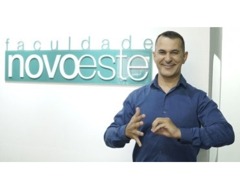 LANÇAMENTO DA ESCOLA DE LIBRAS DA FACULDADE NOVOESTE