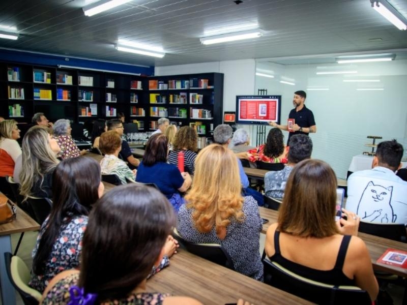 LANÇAMENTO DO LIVRO SOCIOPOÉTICA NO BRASIL: UMA PESQUISA COM EDUCADORES MUSEAIS